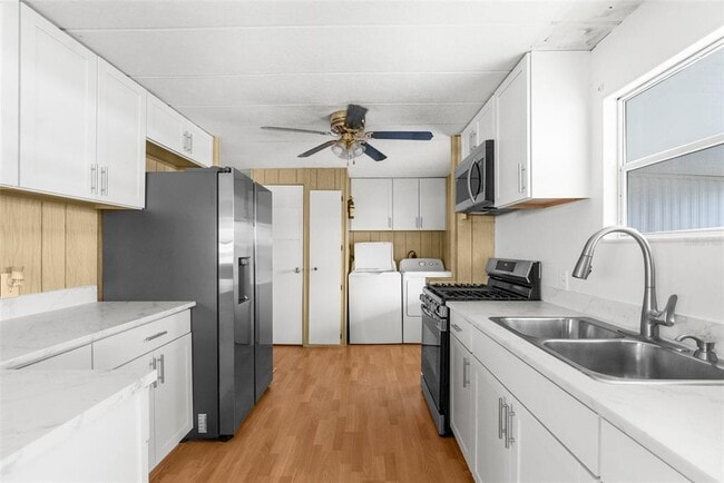 Building Photo - 7305 Score St