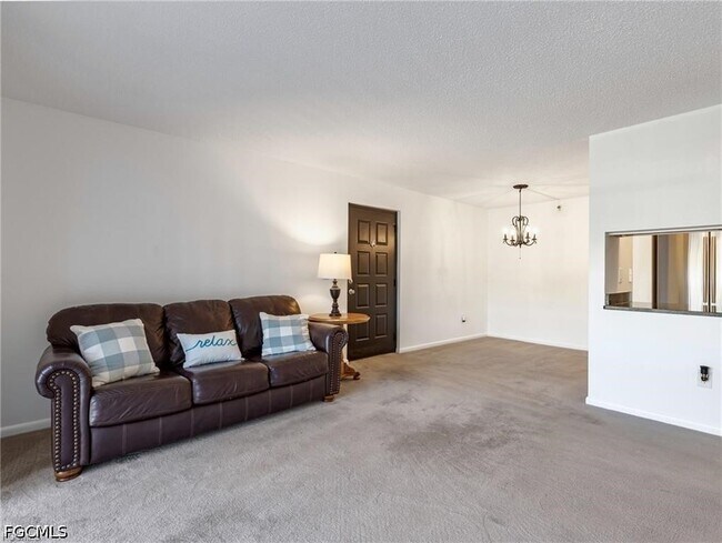 Building Photo - 9540 Green Cypress Ln