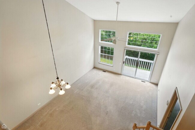 Building Photo - 223 Mistwood Ln