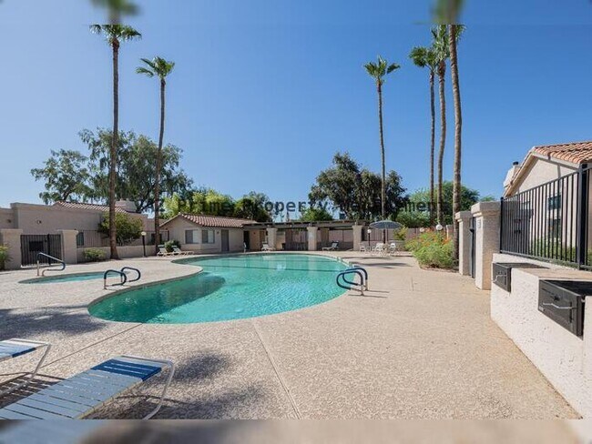 Building Photo - 2019 W Lemon Tree Pl
