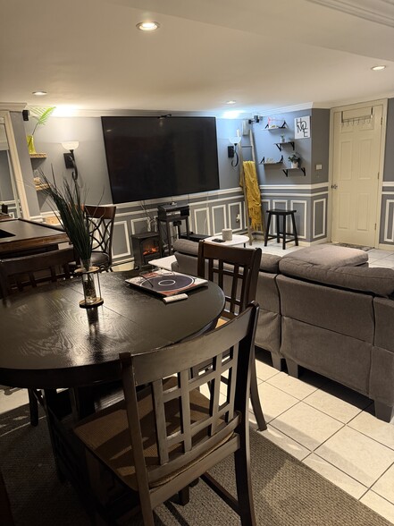 Building Photo - 32 Paerdegat 2nd St