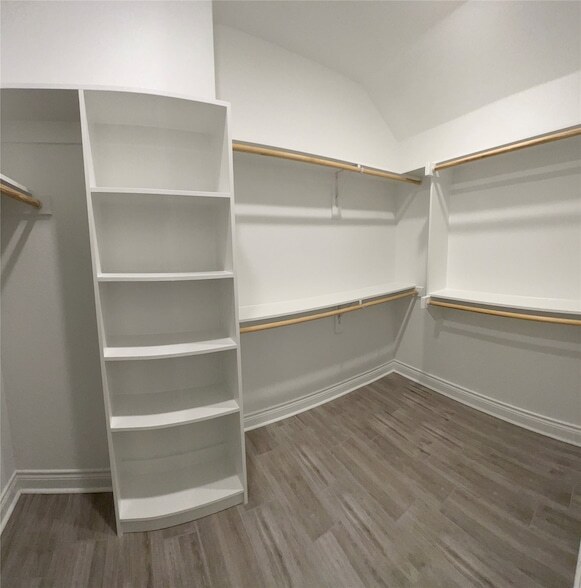 Building Photo - 906 Hardaway Ln