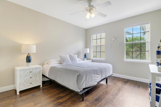 Building Photo - 276 Murcia Dr