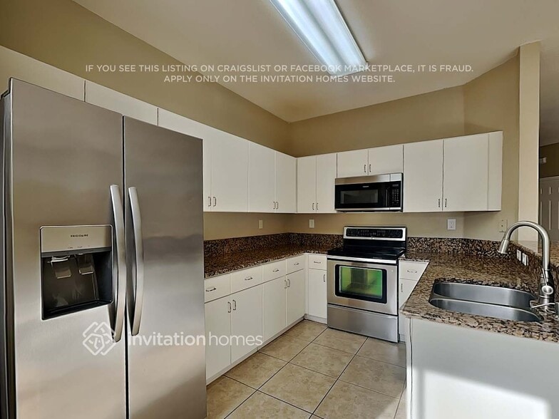 Building Photo - 11883 SW 152nd Ct