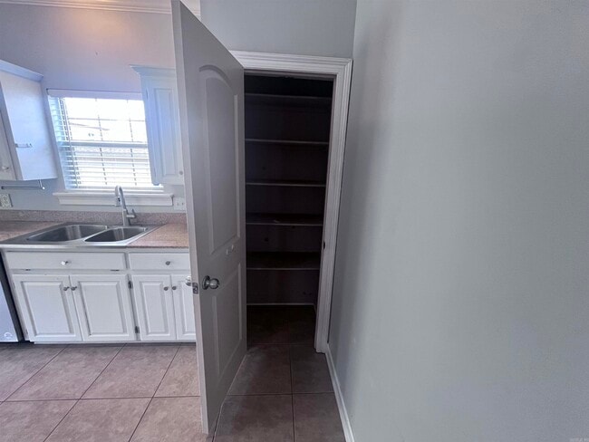 Building Photo - 516 Crepe Myrtle Loop