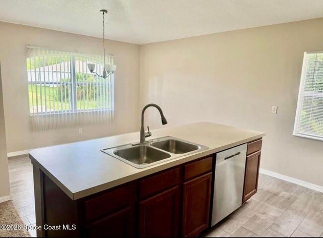 Building Photo - 1072 Flintlock Ave SE