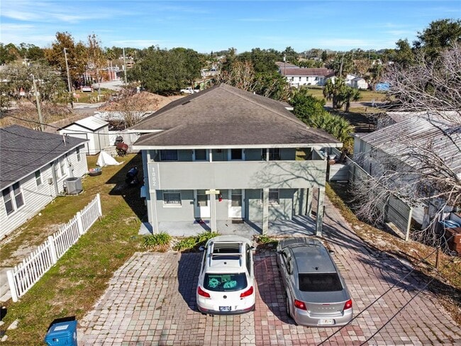 Building Photo - 1002 Avenue E