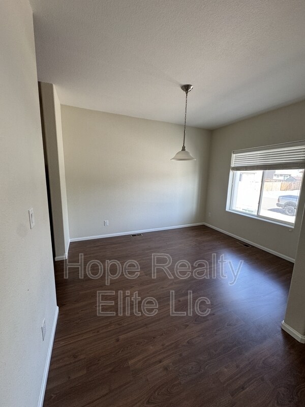 Building Photo - 6672 Kearsarge Dr