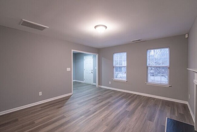 Building Photo - NEWLY RENOVATED !!!! Charming 4-Bedroom Home with Spacious Backyard!