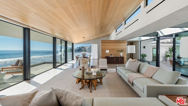 Building Photo - 31388 Broad Beach Rd