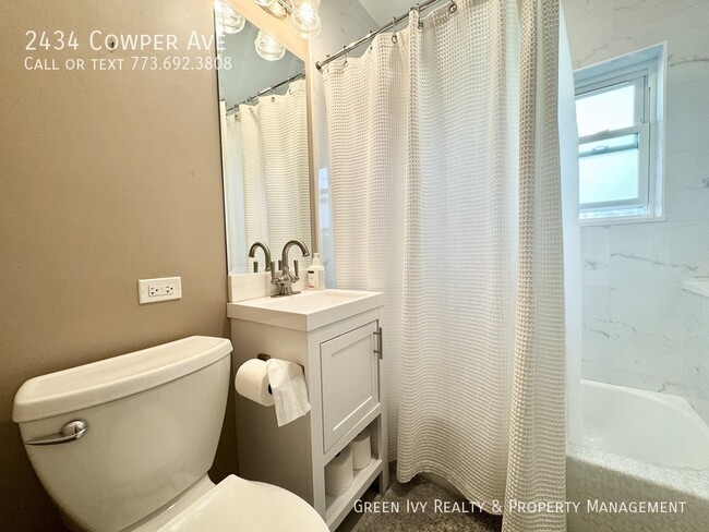 Building Photo - 2434 Cowper Ave