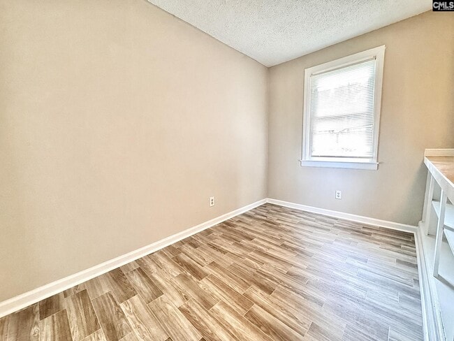 Building Photo - 3626 Hydrangea St