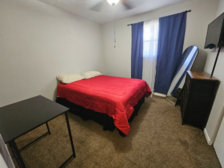 Building Photo - 7567 Wendell Dr