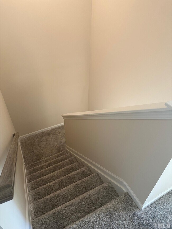 Building Photo - 240 Ribbon Rail St