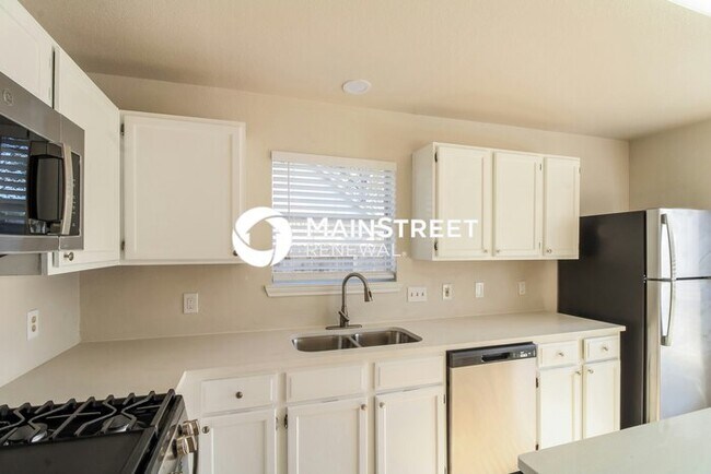 Building Photo - 3 Bedroom Pet-Friendly Home in HOUSTON, TX with Main Street Renewal
