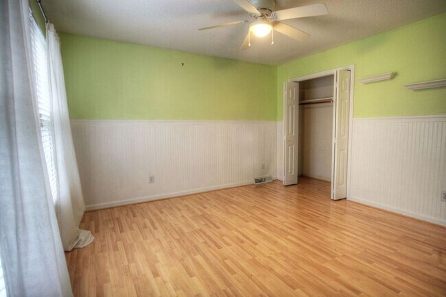 Building Photo - 5733 Connor Blvd