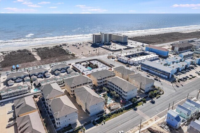 Building Photo - 14910 Leeward Dr