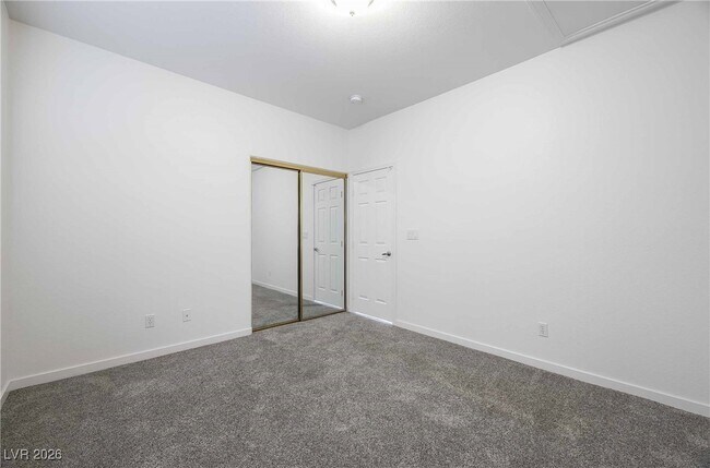 Building Photo - 2306 Reading Hills Ave