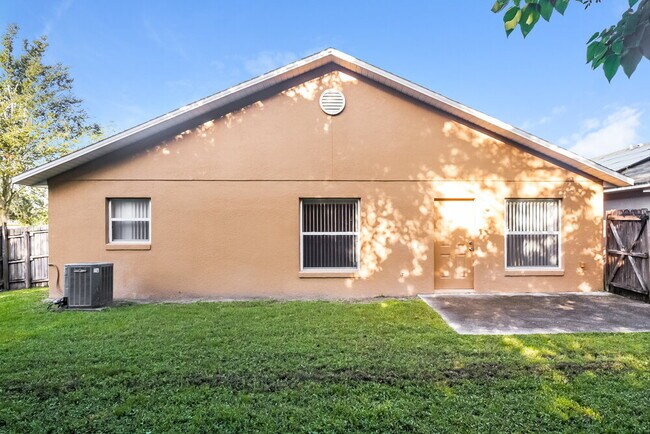 Building Photo - 120 Stephen Ave