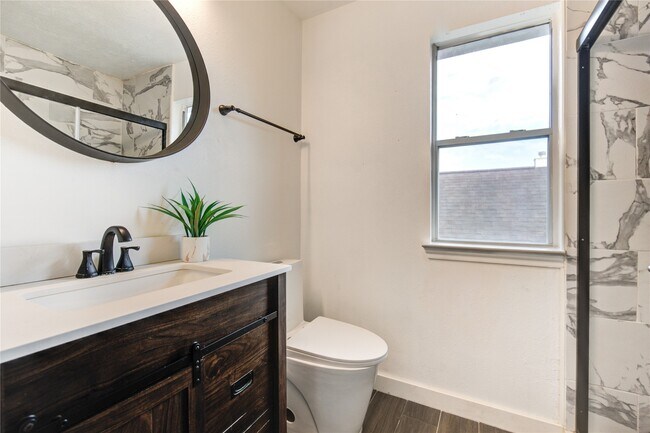 Building Photo - 5010 Moss Garden Ln