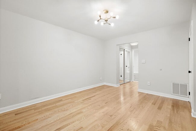 Building Photo - 766 Spinnaker Ct