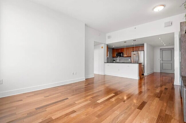 Building Photo - 88 Morgan St