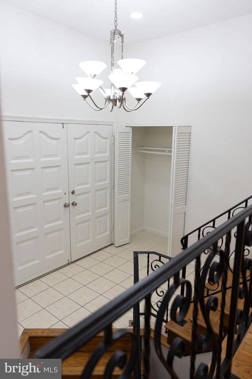 Building Photo - 1212 Forestwood Dr