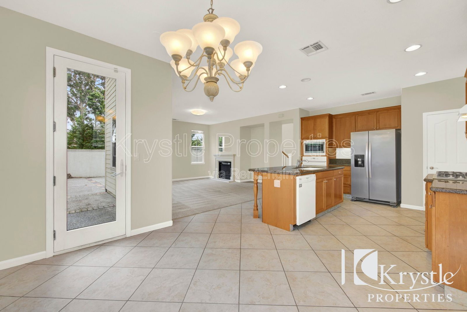 Building Photo - 300 Poplar Ave