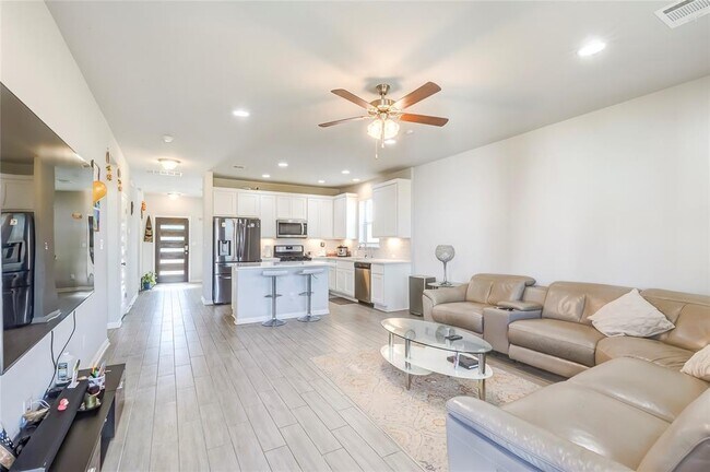 Building Photo - 2917 Birch Pk Path