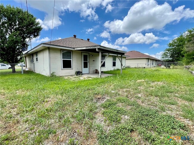 Building Photo - 2602 Cross Timber Dr