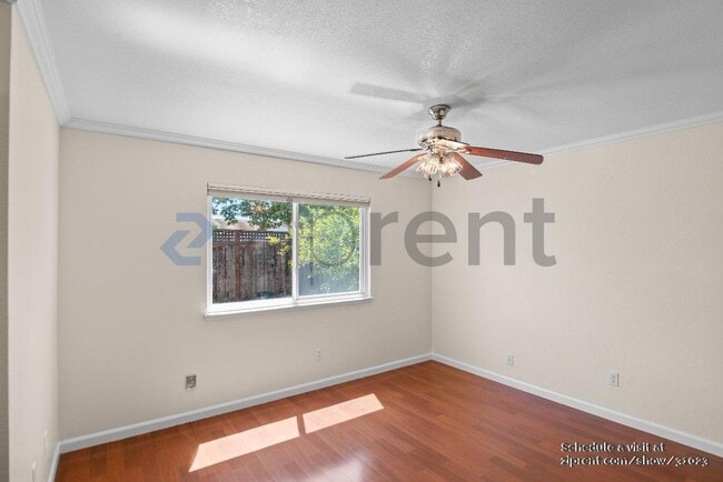 Building Photo - 2758 Croft Dr