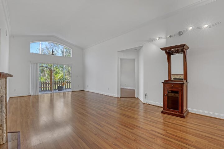 Building Photo - 6817 Barnwell Dr