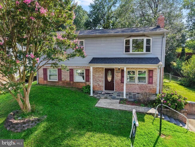 Building Photo - 13724 Lynhurst Dr