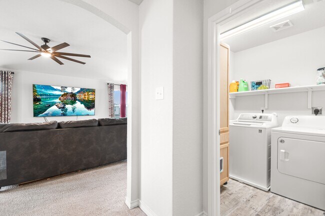 Building Photo - 432 Salt Fork