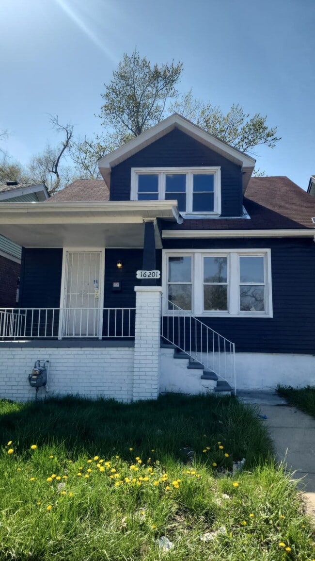 Building Photo - 16201 Turner St