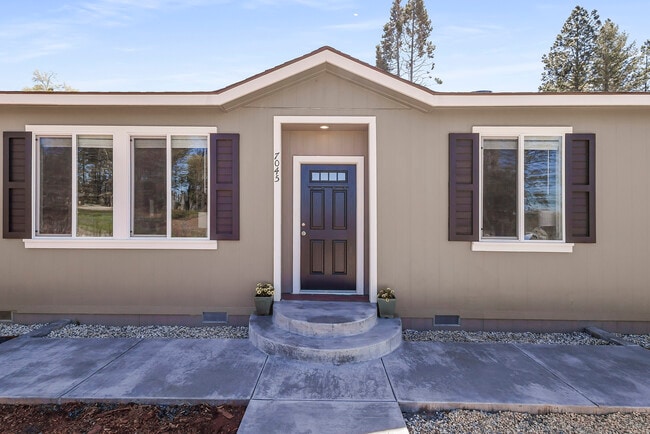 Building Photo - 7045 Molokai Dr
