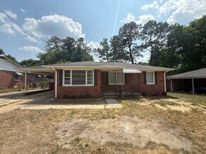 Building Photo - New on Newberg