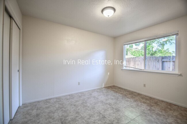 Building Photo - 3818 Otto Dr