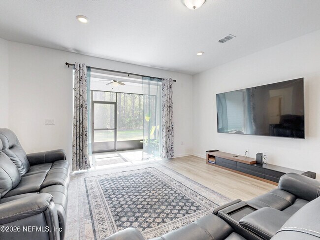 Building Photo - 401 Archstone Wy