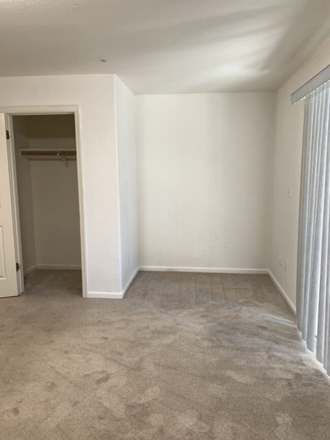 Building Photo - Rarely available townhouse in Farallon Isl...