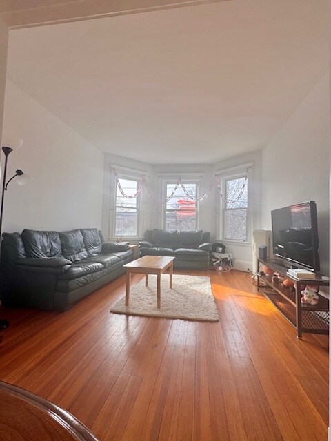 Building Photo - 98 Cypress St