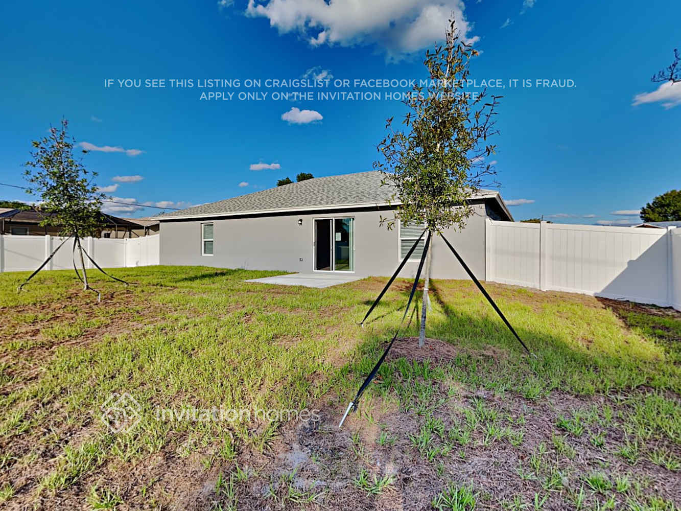 Building Photo - 1192 SW Ithaca St