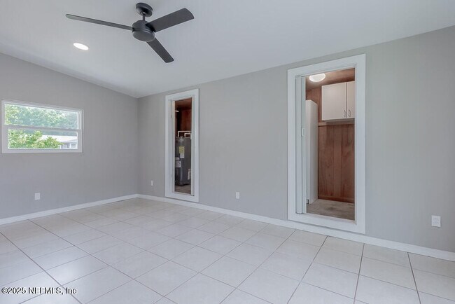 Building Photo - 5640 Coppedge Ave