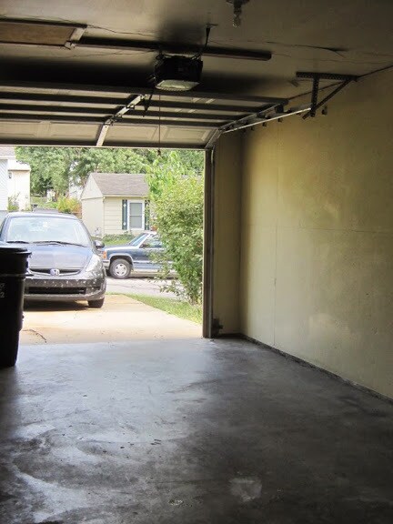 Building Photo - 2517 Maverick Ln