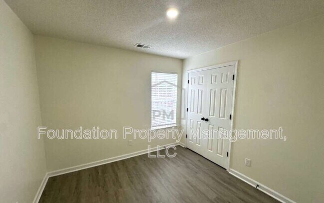 Building Photo - 1818 Winship Dr