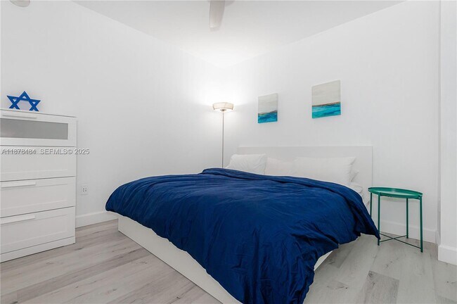 Building Photo - 1830 S Ocean Dr