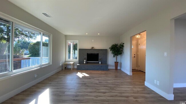 Building Photo - 3005 Blucher Valley Rd