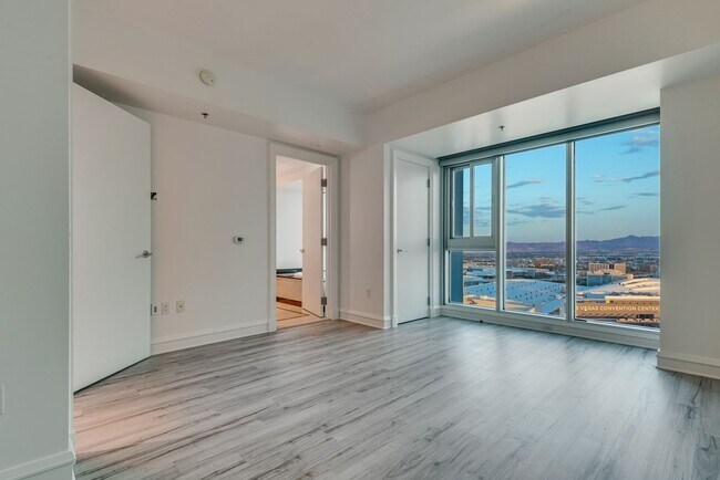 Building Photo - Sky Las Vegas - 2809