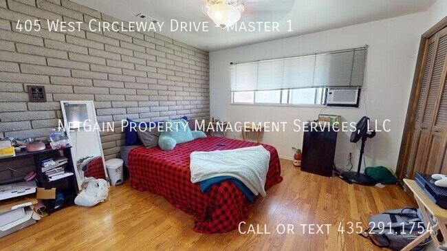 Building Photo - 405 Circleway Dr