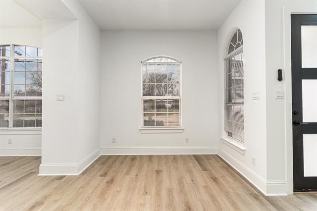 Building Photo - 2422 Vagas St